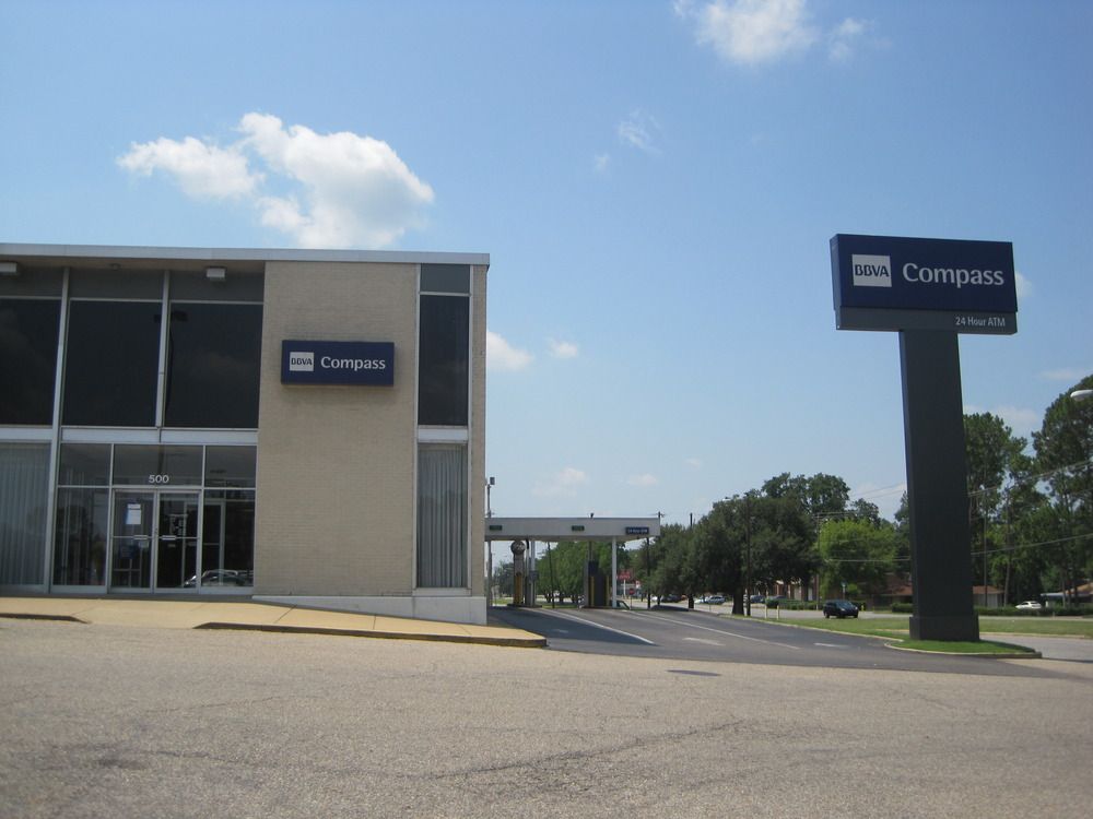 Normandale Shopping Mall / Opportunity Zone: 500-634 East Patton Avenue, Montgomery, AL 36111